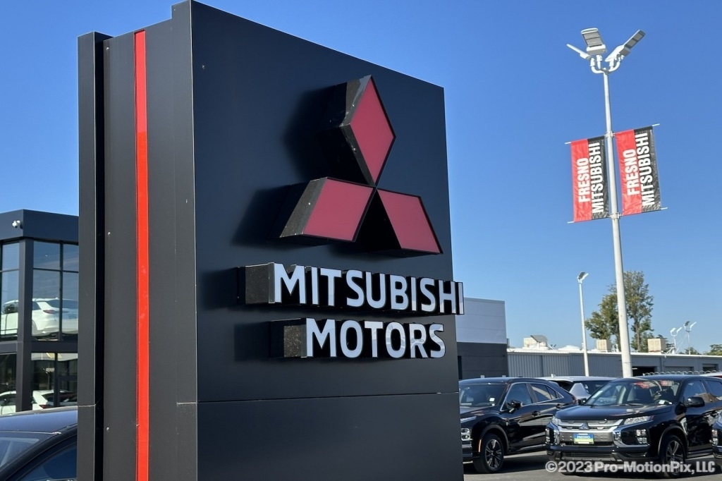 Vehicle image 25 of 27