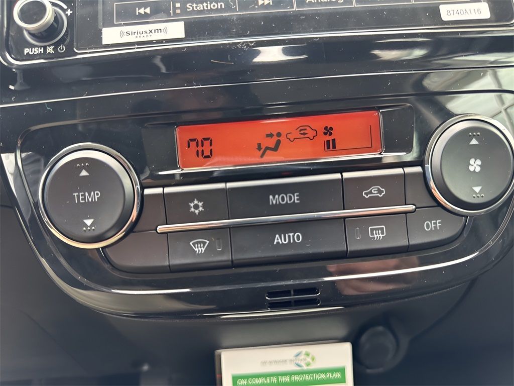 Vehicle image 16 of 29