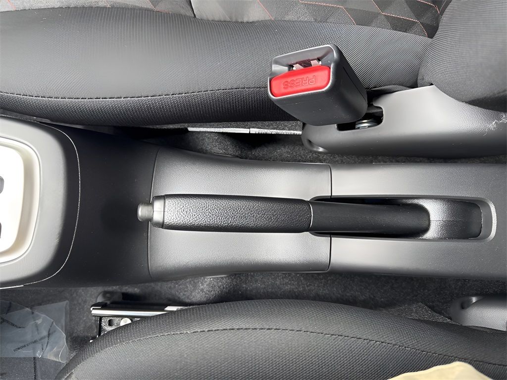 Vehicle image 18 of 29