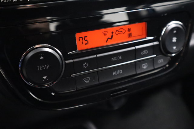 Vehicle image 23 of 28