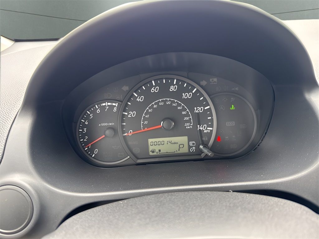 Vehicle image 13 of 27