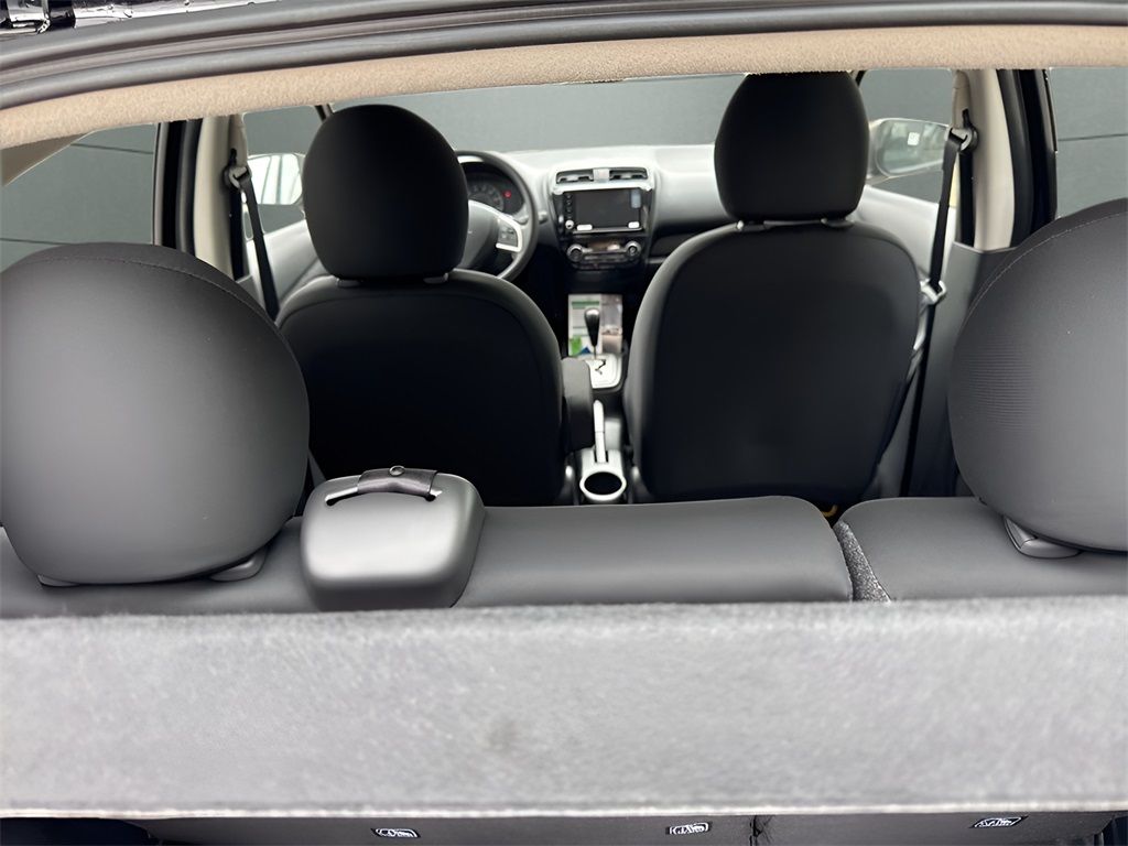 Vehicle image 22 of 27