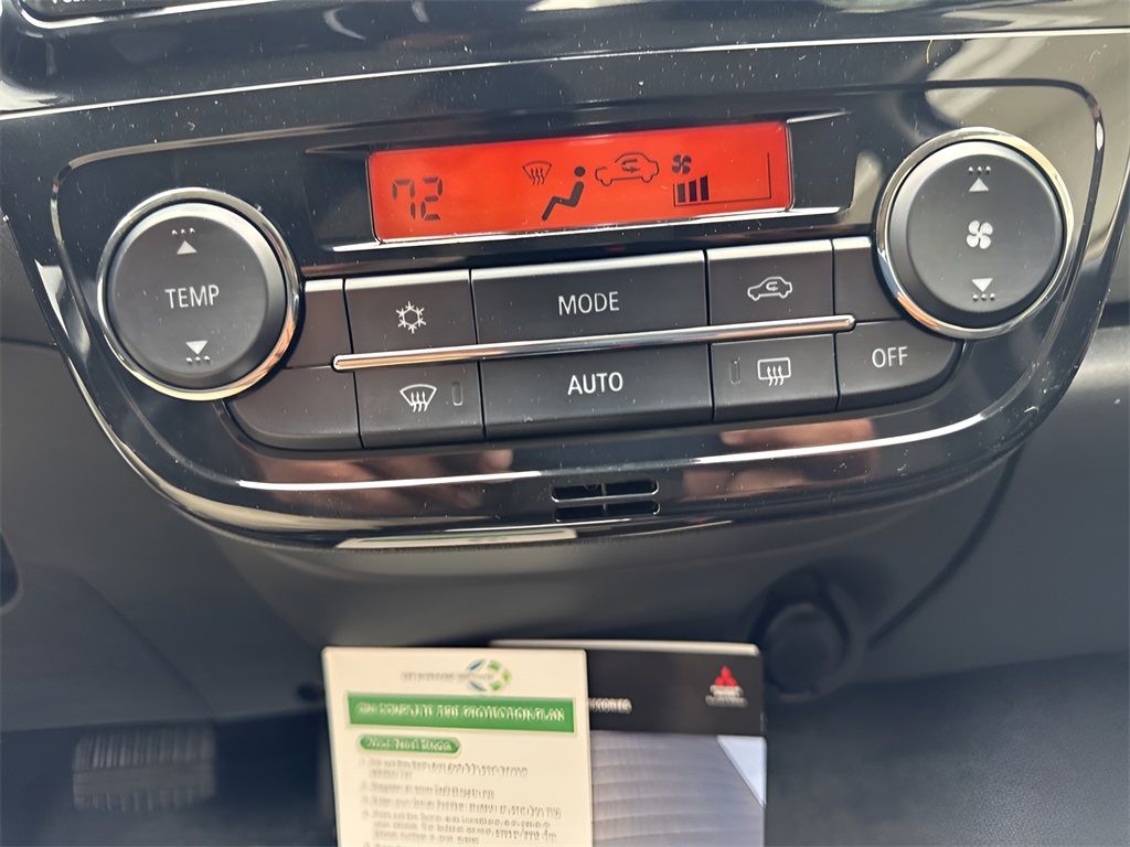 Vehicle image 17 of 27