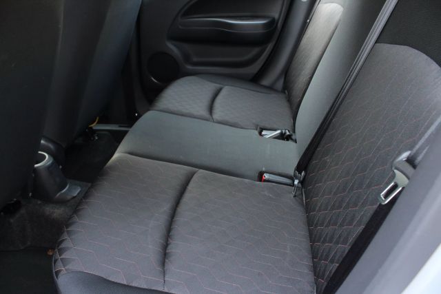 Vehicle image 19 of 43