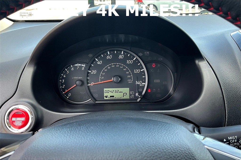 Vehicle image 18 of 35
