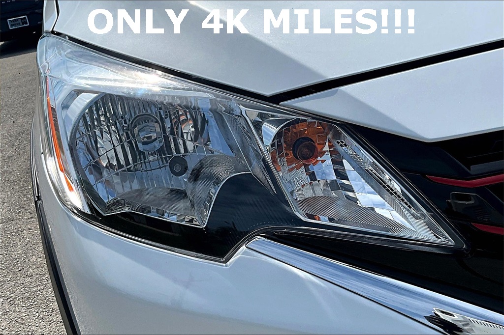 Vehicle image 25 of 35