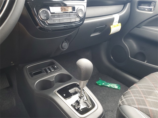 Vehicle image 27 of 37