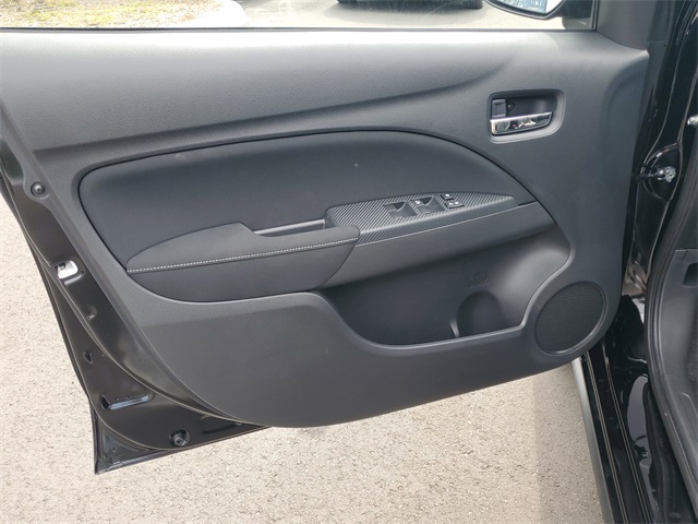 Vehicle image 17 of 37