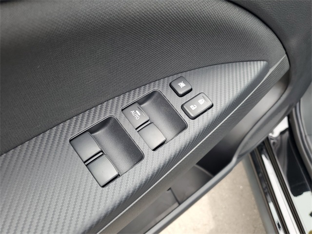 Vehicle image 18 of 37