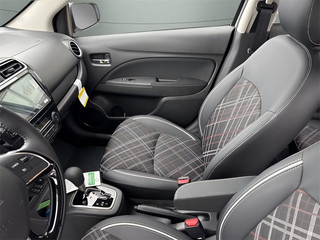 Vehicle image 26 of 28