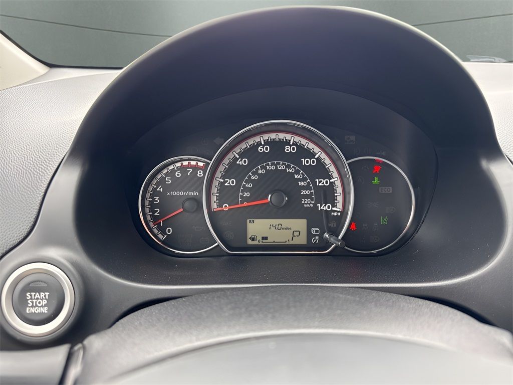 Vehicle image 11 of 28