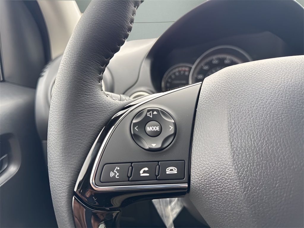 Vehicle image 18 of 28