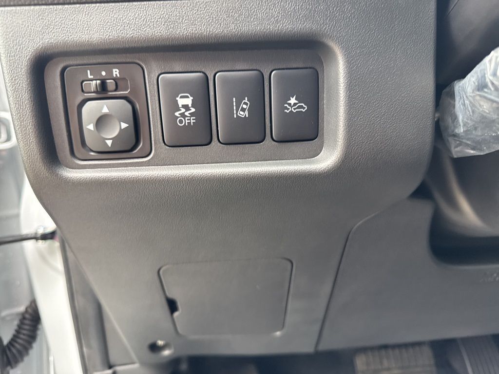 Vehicle image 28 of 28