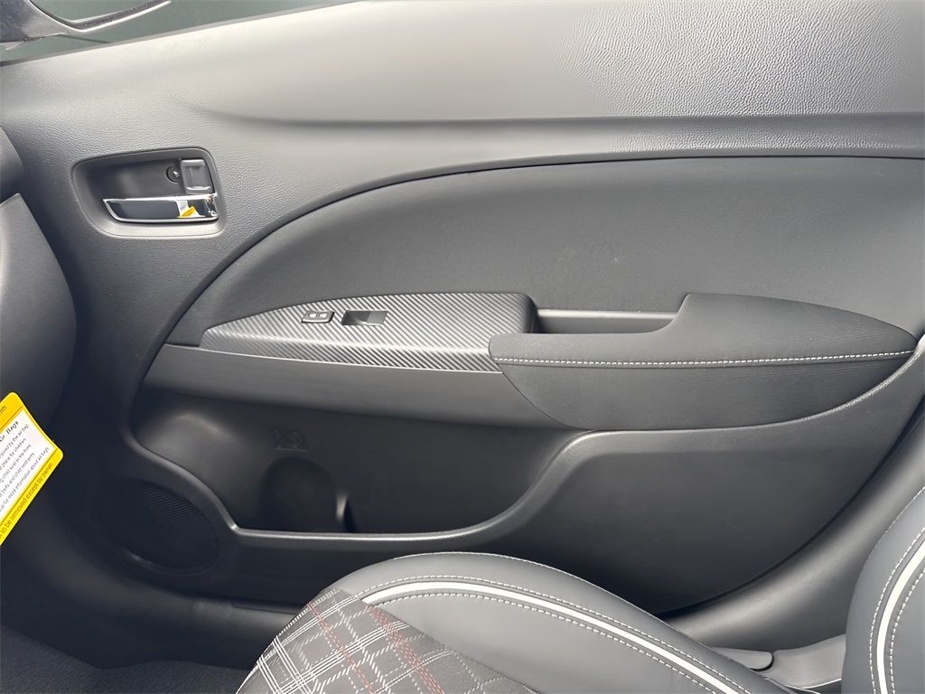 Vehicle image 10 of 28