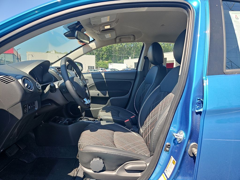 Vehicle image 7 of 18