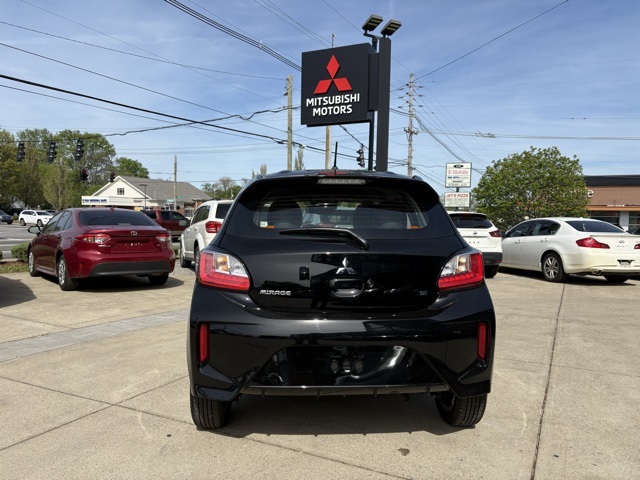 Vehicle image 8 of 27