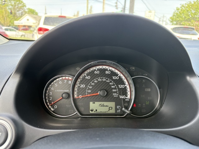 Vehicle image 17 of 27