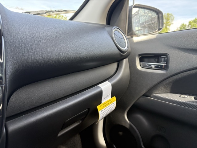 Vehicle image 20 of 27