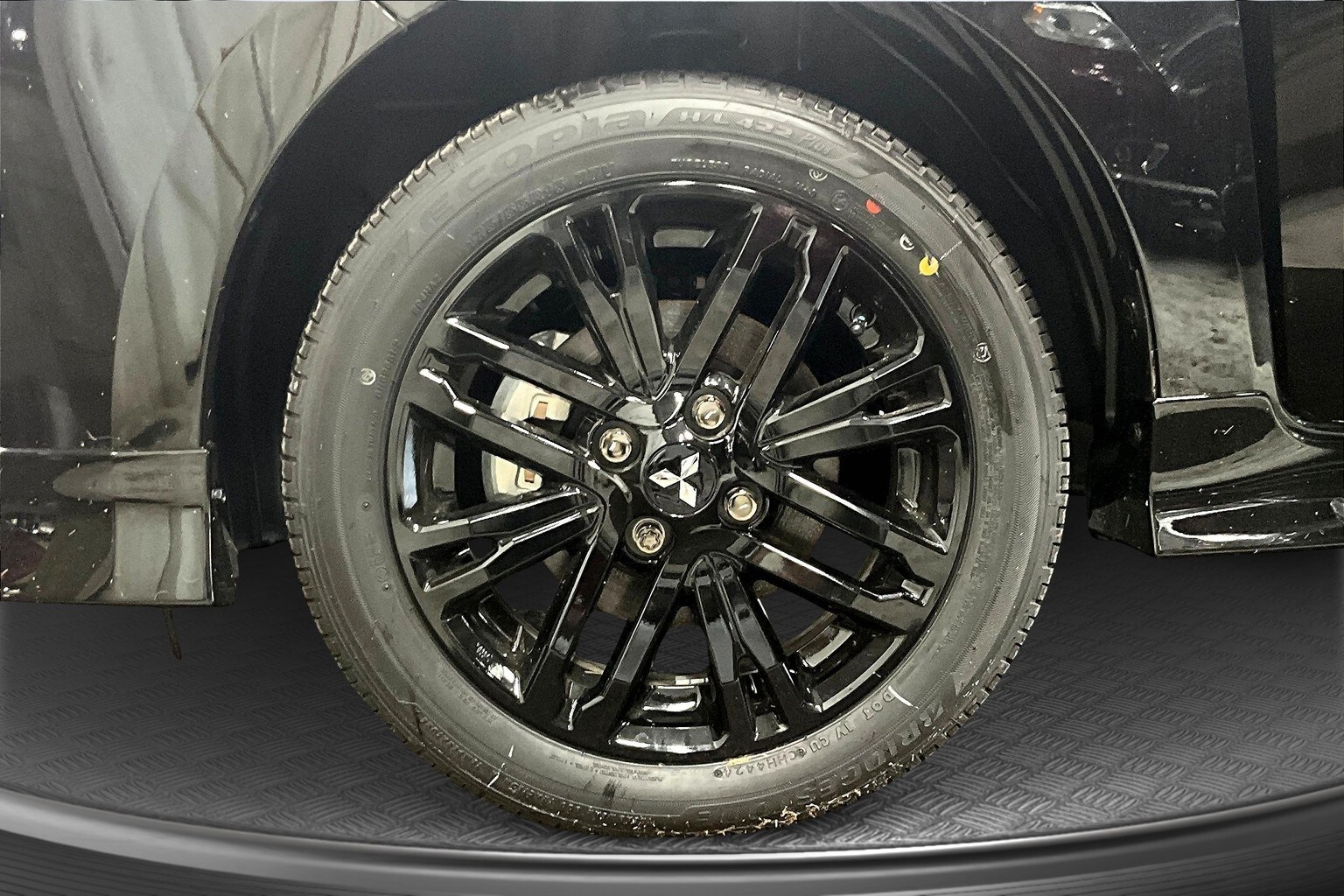 Vehicle image 5 of 14