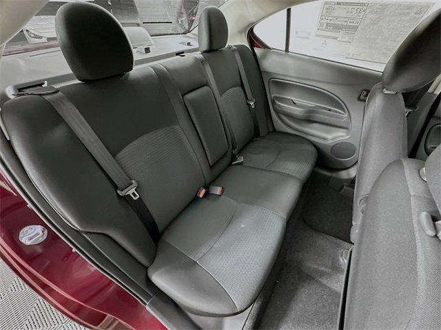 Vehicle image 17 of 27