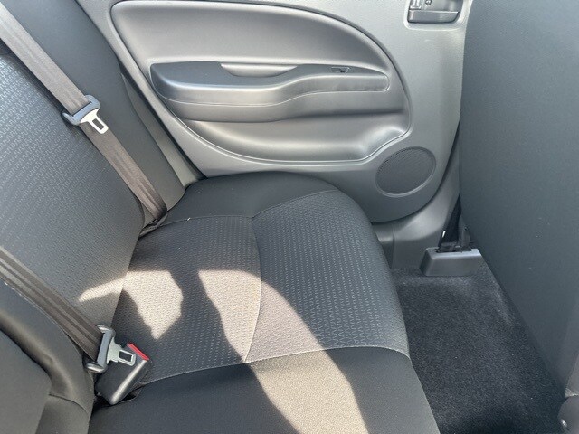 Vehicle image 18 of 32