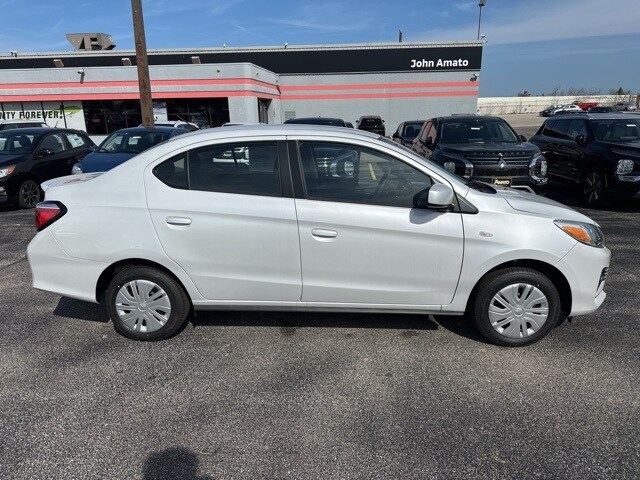 Vehicle image 5 of 32