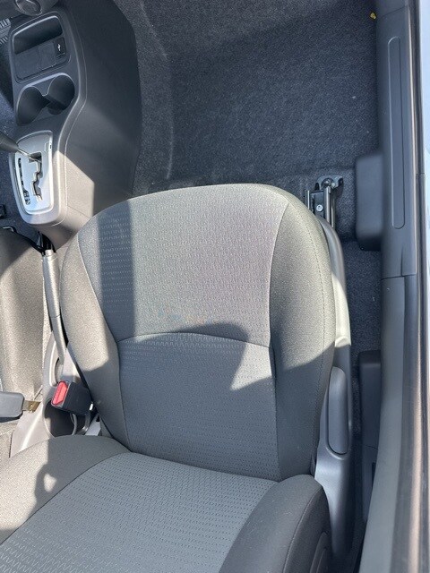 Vehicle image 12 of 32