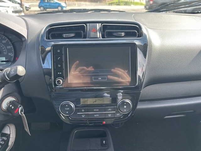 Vehicle image 27 of 32