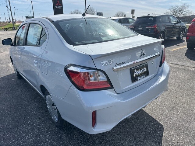 Vehicle image 8 of 32