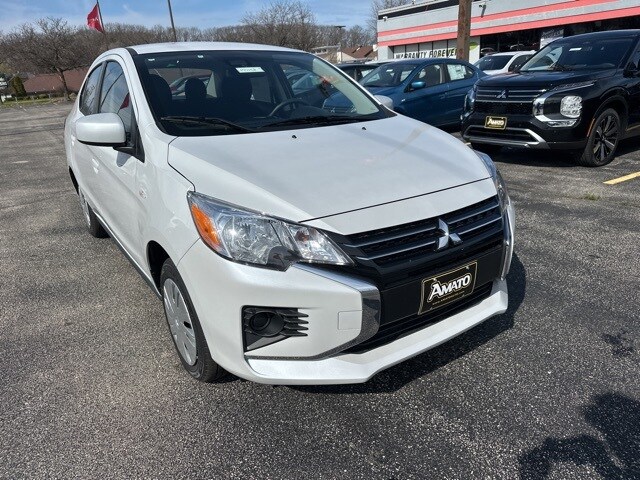 Vehicle image 4 of 32
