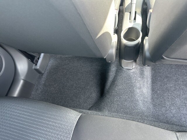 Vehicle image 19 of 32
