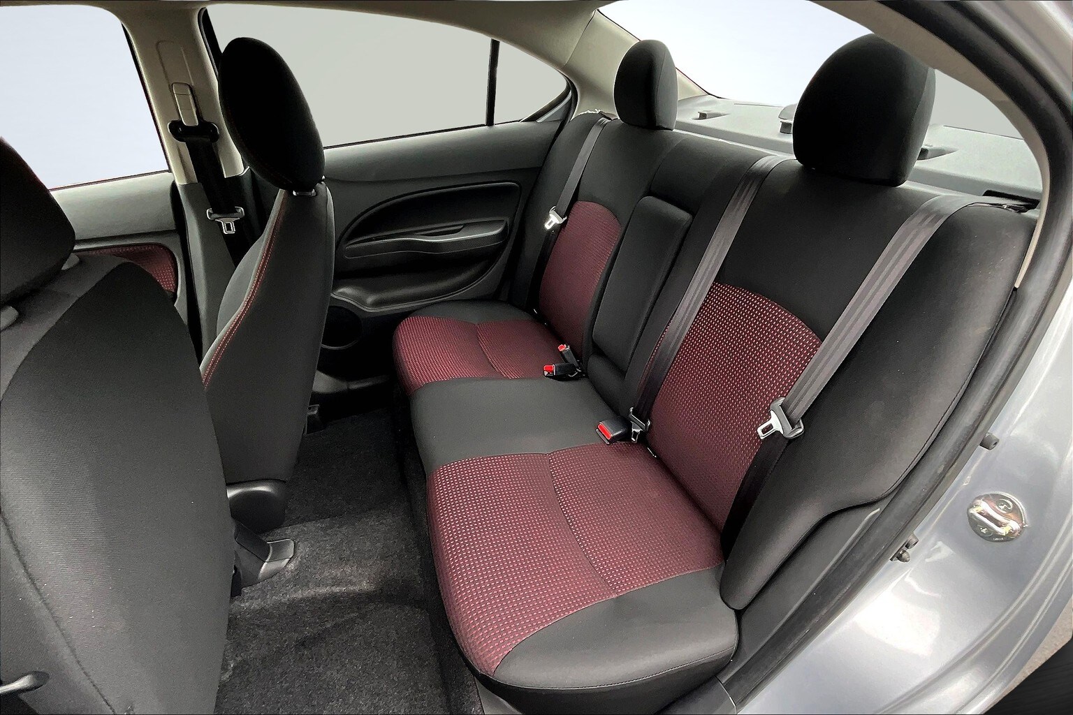 Vehicle image 7 of 14