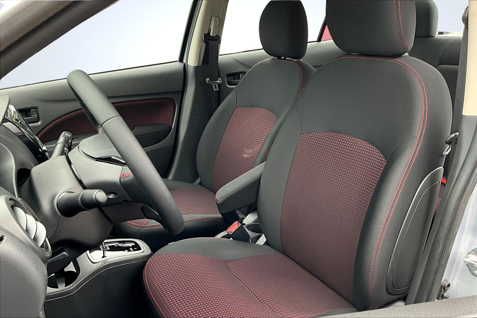 Vehicle image 8 of 14