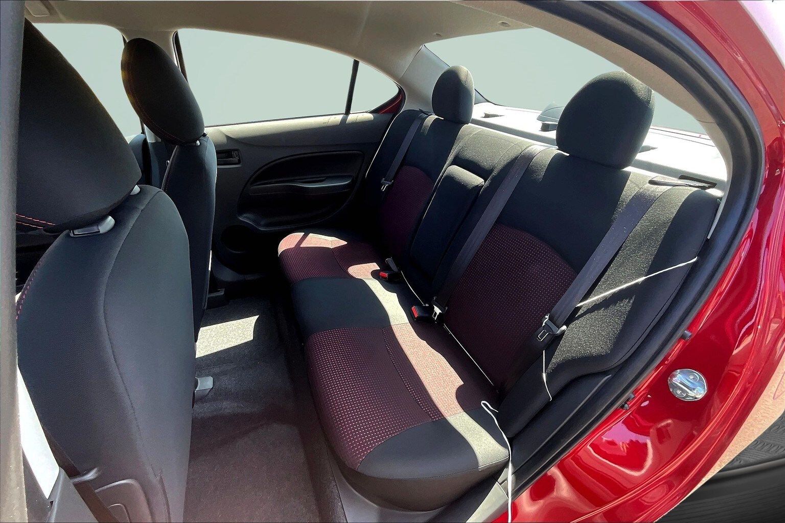 Vehicle image 10 of 14