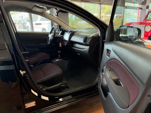Vehicle image 25 of 38