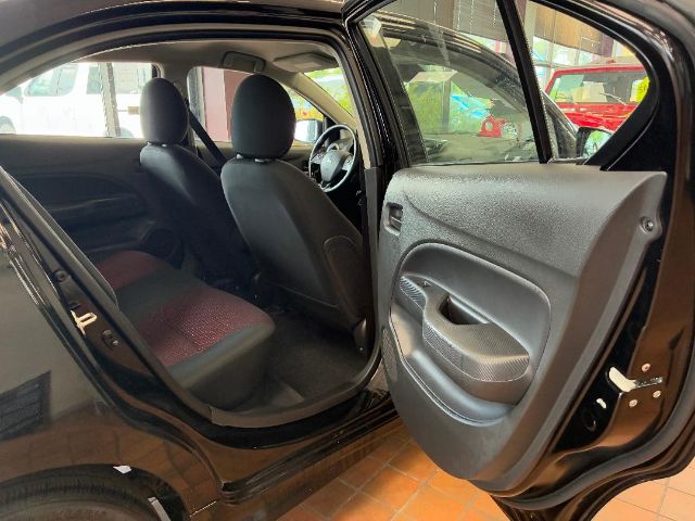 Vehicle image 22 of 38
