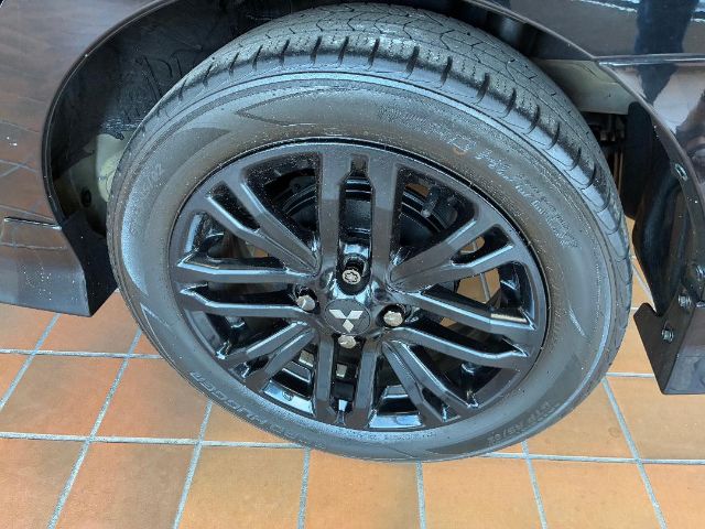 Vehicle image 11 of 38