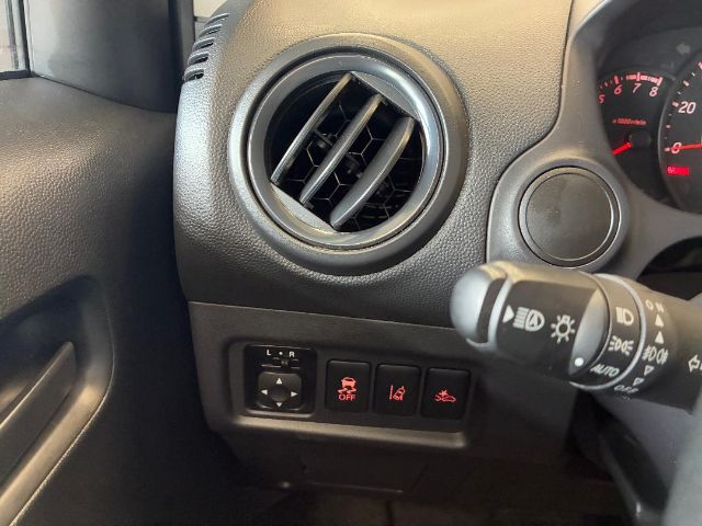 Vehicle image 34 of 38