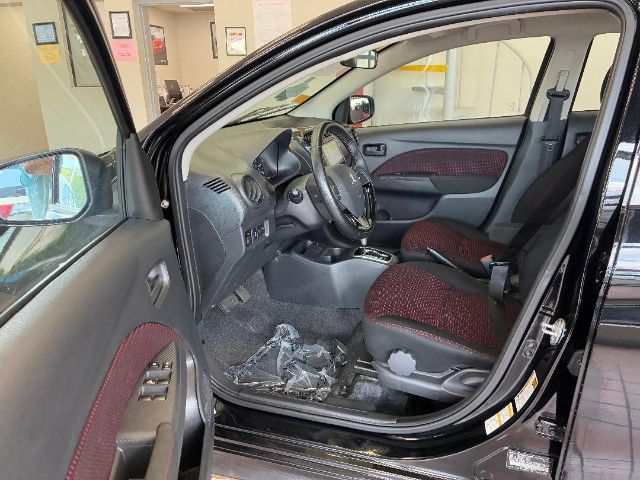 Vehicle image 28 of 38