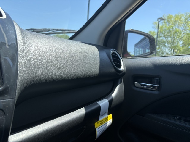 Vehicle image 26 of 30