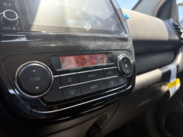 Vehicle image 23 of 30