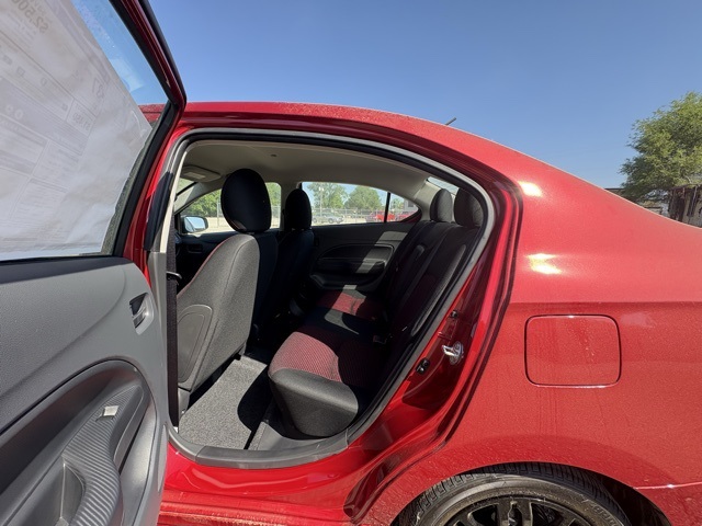 Vehicle image 11 of 30