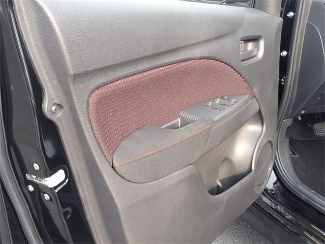 Vehicle image 10 of 26