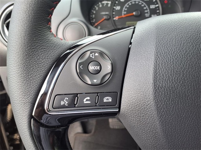 Vehicle image 17 of 26