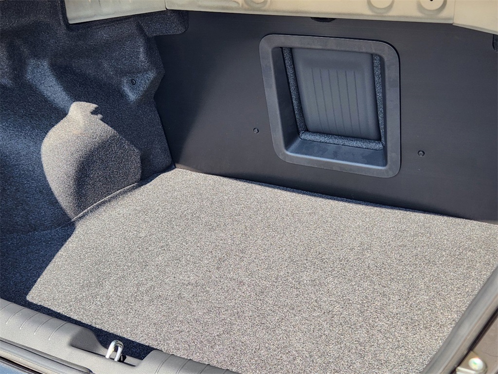 Vehicle image 21 of 21