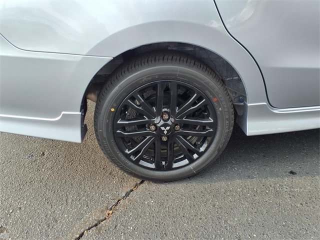 Vehicle image 16 of 22