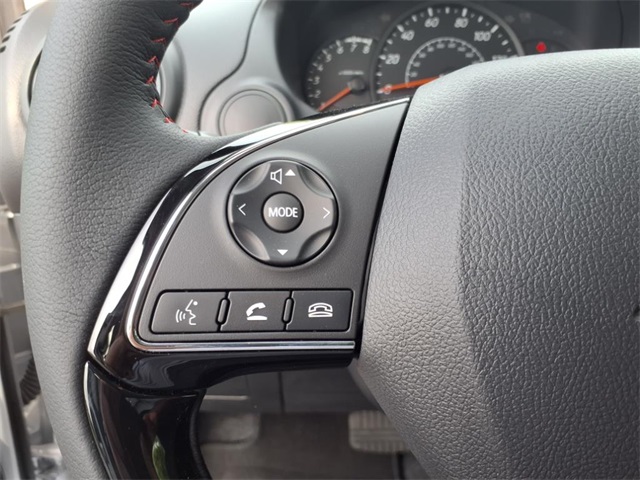 Vehicle image 13 of 22