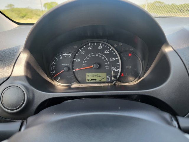 Vehicle image 22 of 28