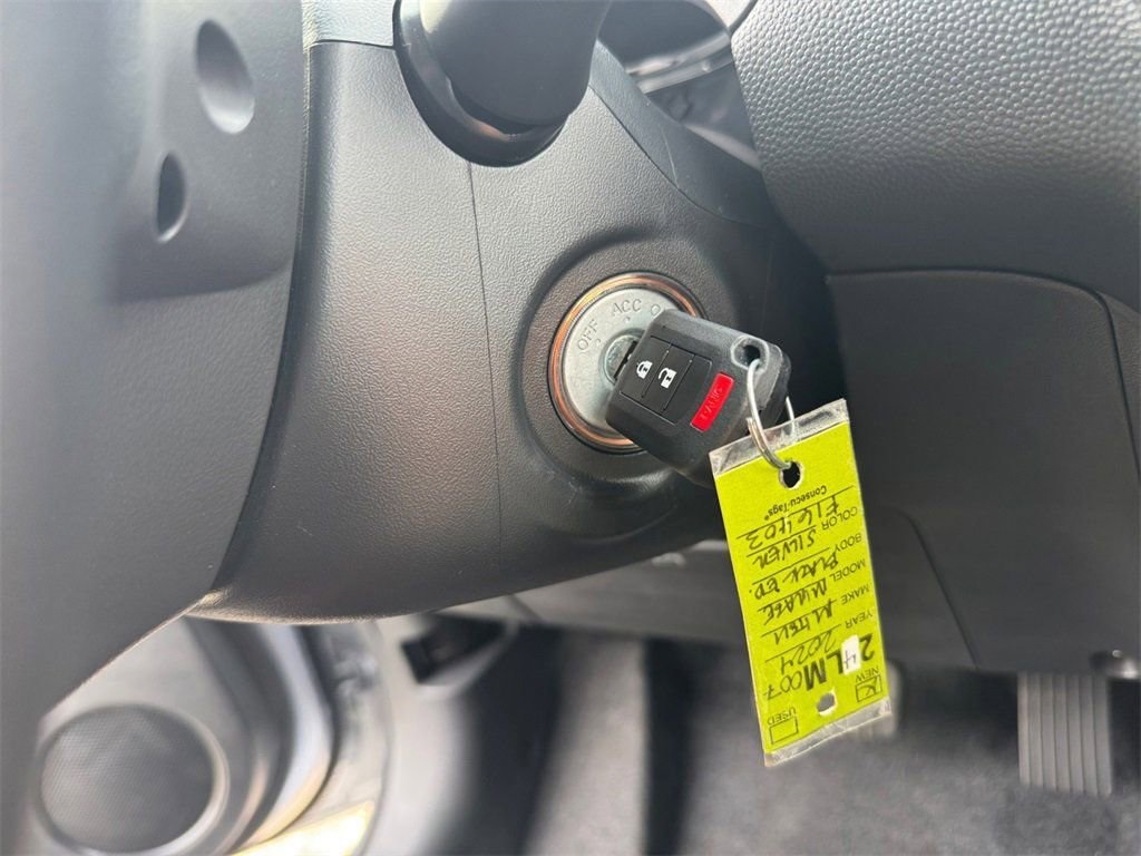 Vehicle image 29 of 45