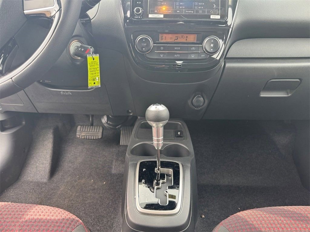 Vehicle image 25 of 45